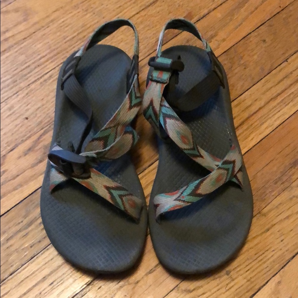 Chacos- women’s Z/cloud footbed